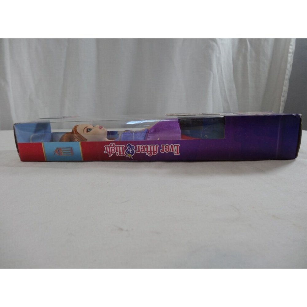 Ever After High Doll Ballet Princess Holly OHare Daughter of Rapunzel - Picture 10 of 12